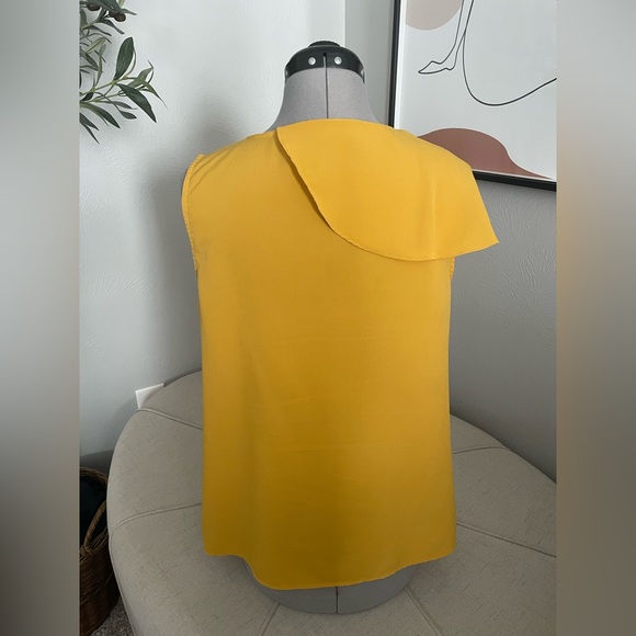 Banana Republic blouse - Picture 2 of 6